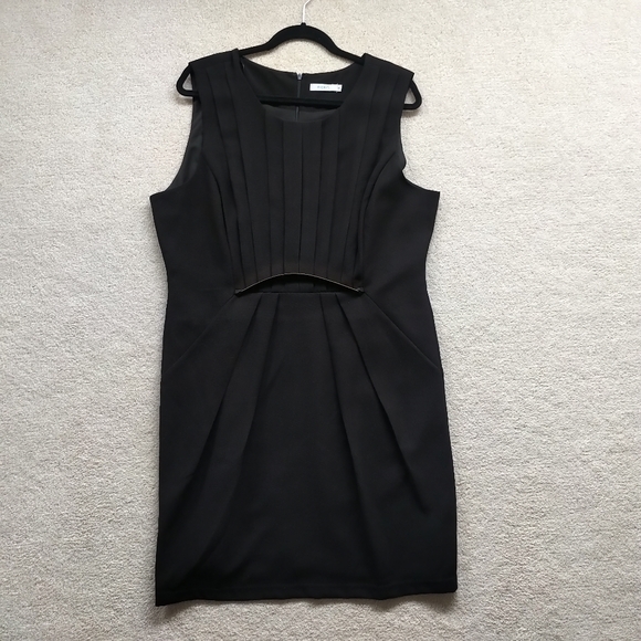 Ricki's Black Pleat Front Scuba Dress Sz 16 - Picture 2 of 7